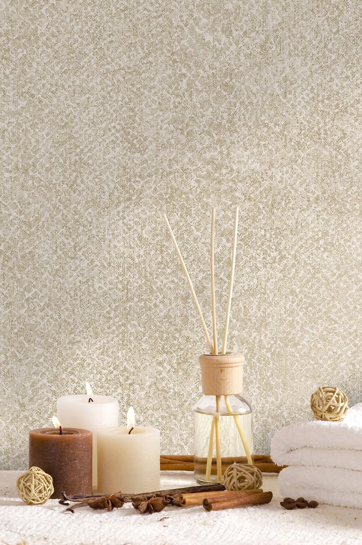 Boa Cream Animal Print Wallpaper