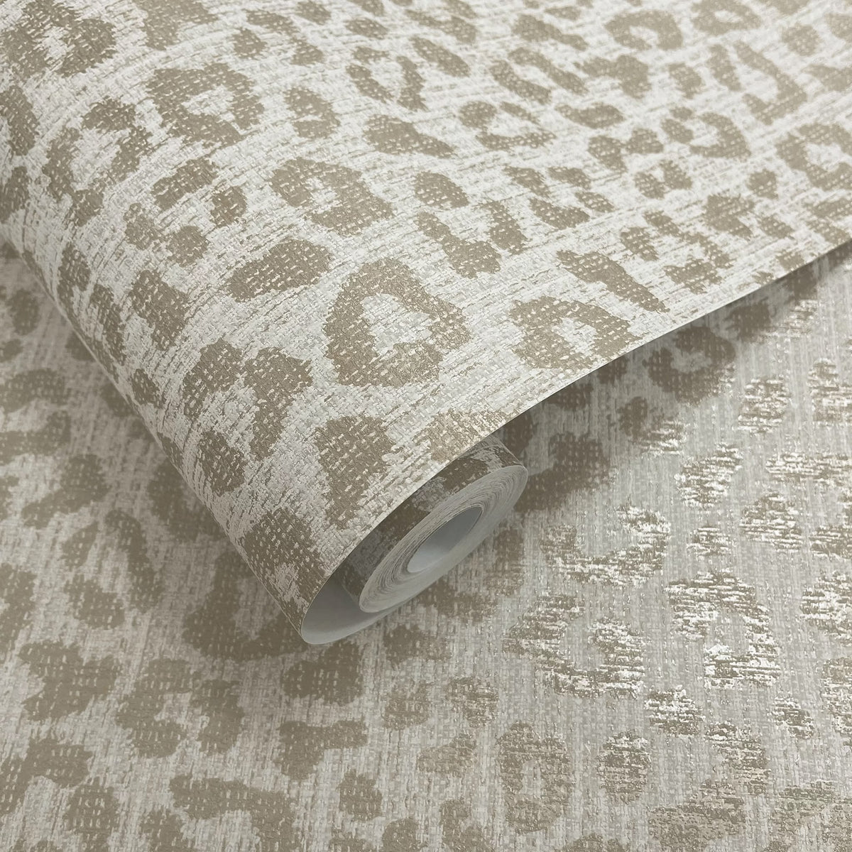 Sunda Cream Leopard Wallpaper